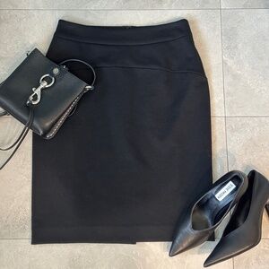 MICHAEL Michael Kors Ponte Knit Pencil Skirt - Black Size 2